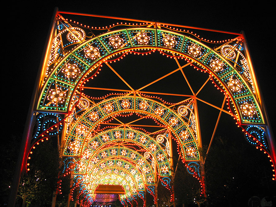 PHOTOS: The Seas Pavilion in EPCOT Celebrates Christmas and