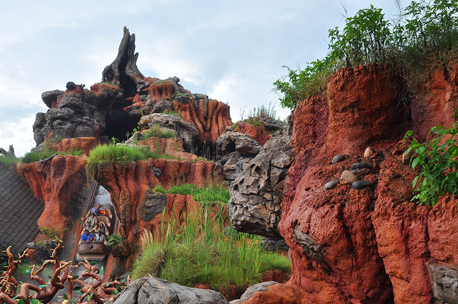 Topic · Splash mountain ·