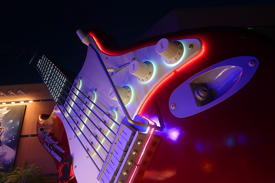 Rock 'N' Roller Coaster Returns With Vibrant Set Refresh, Familiar Aerosmith  Theme